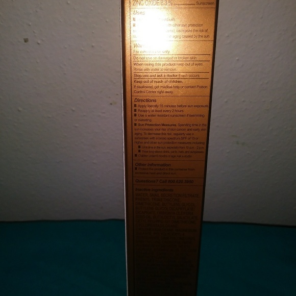 NIB IT COSMETICS bronzer CC cream - Picture 3 of 4